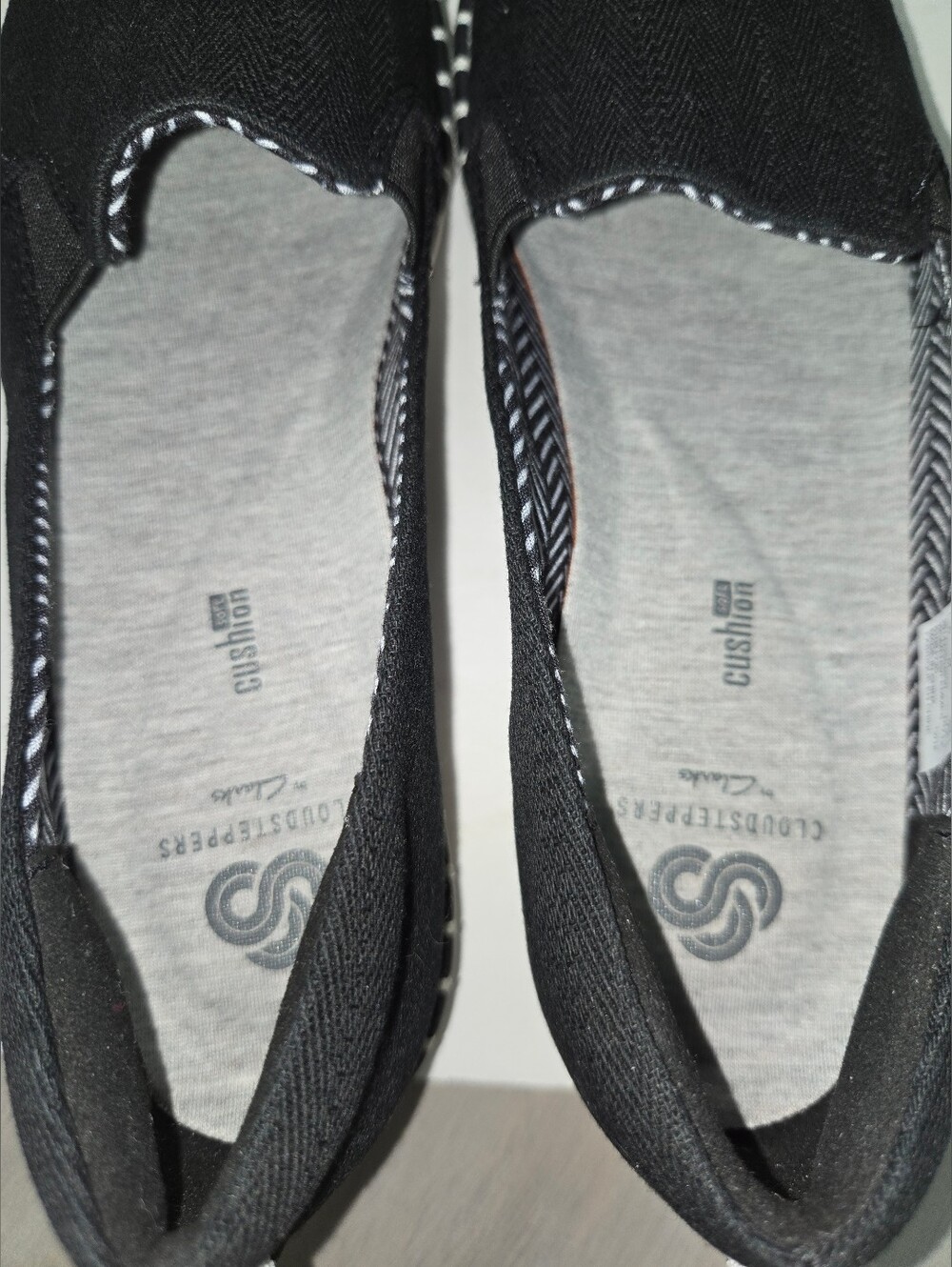 New Clarks CLOUDSTEPPERS Slip-On Shoes- Step Glow Slip Black 7.5 Medium - Picture 5 of 6